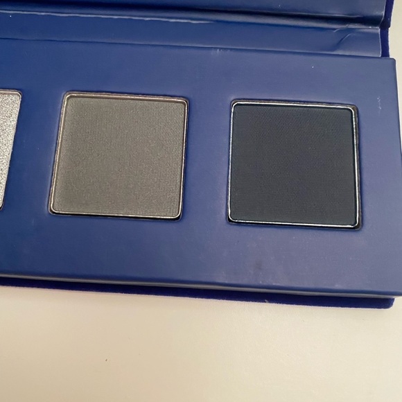 Lorac Duchess eyeshadow palette - Picture 5 of 5